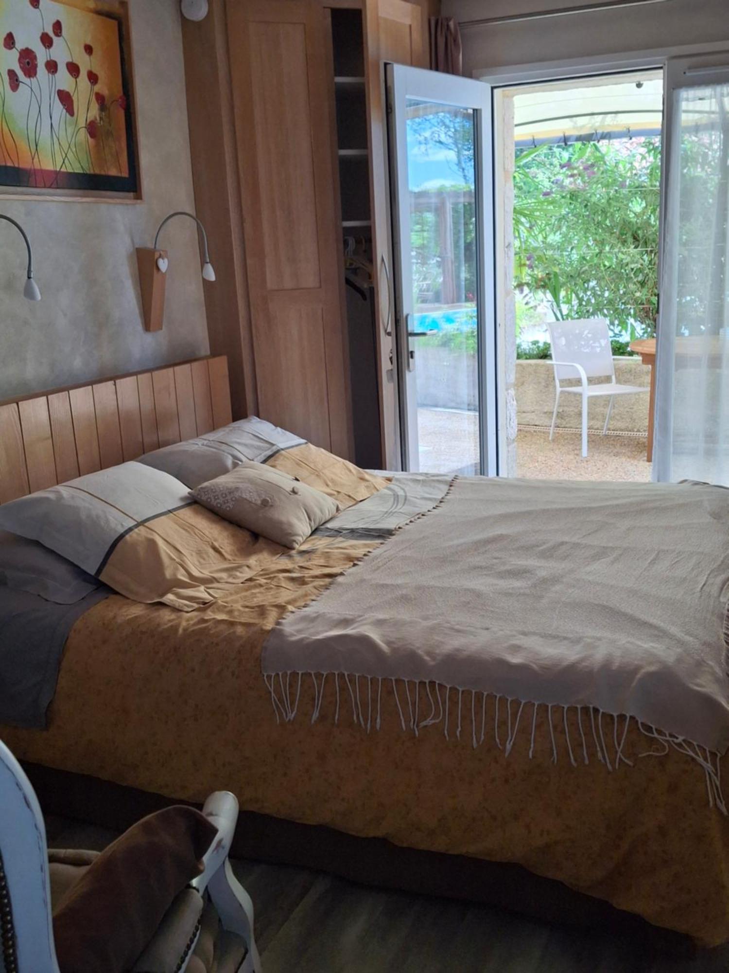 Homestay Aux Blanches Pierres Fumel