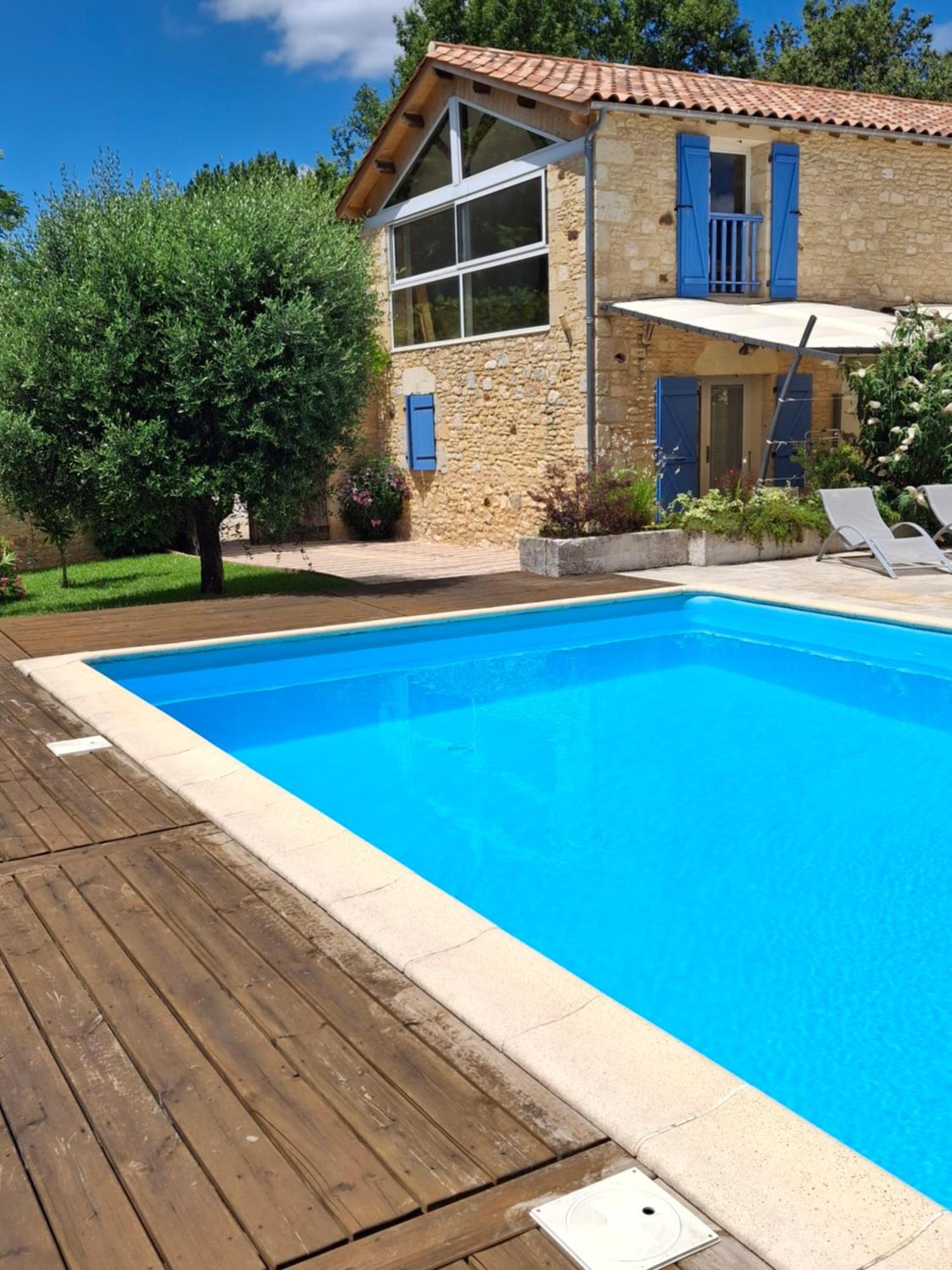 Homestay Aux Blanches Pierres *